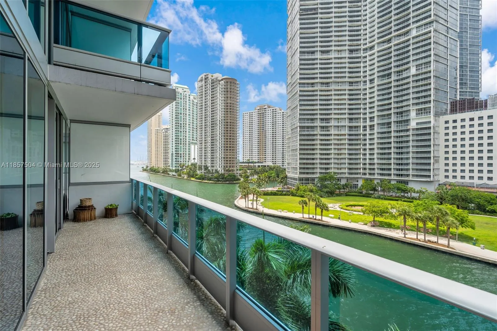 2 bedroom 2 bath for sale at 200 Biscayne Boulevard Way # 506, Miami FL 33131