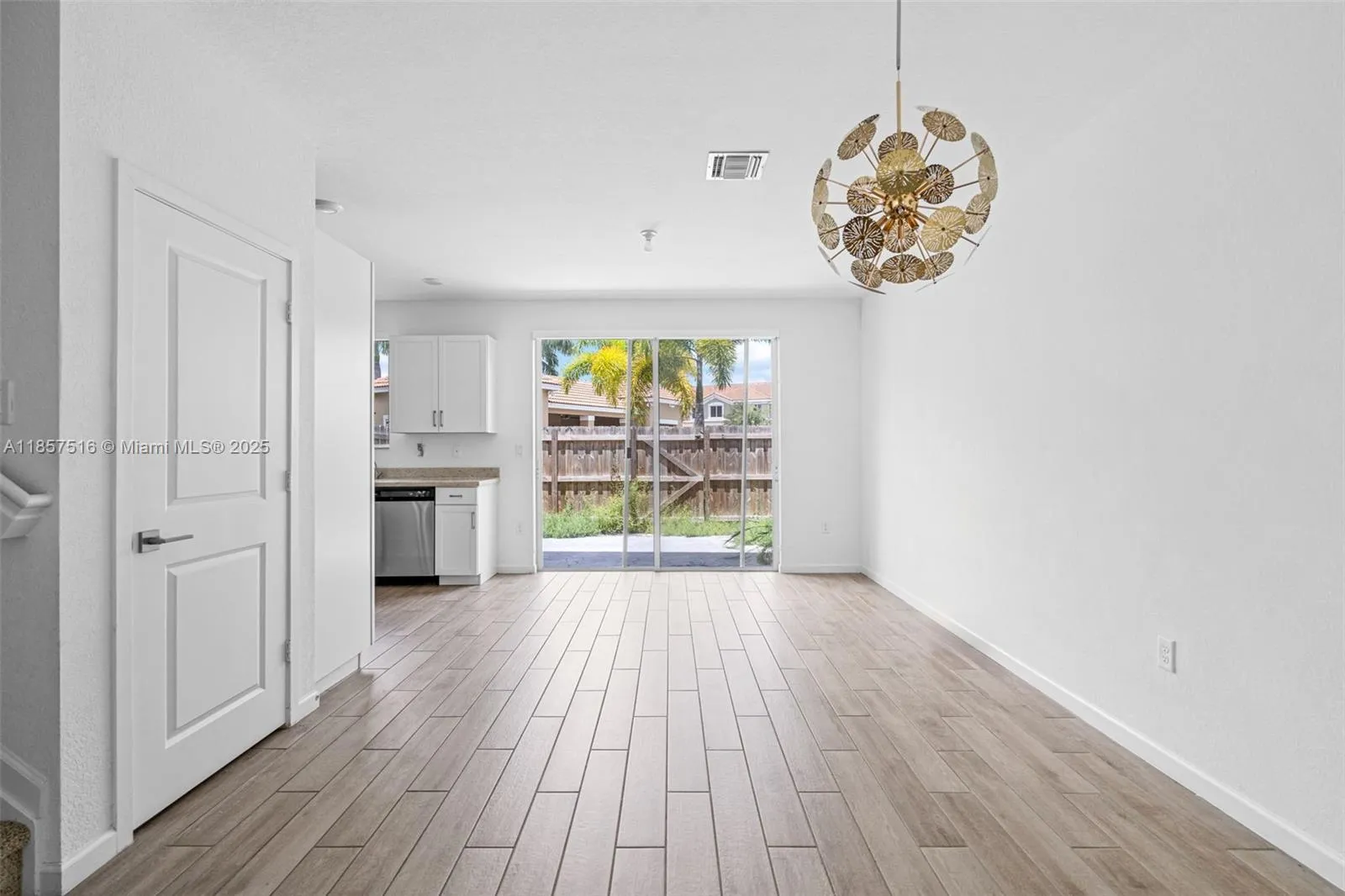 2431 SE 10th Ct, Homestead FL 33035