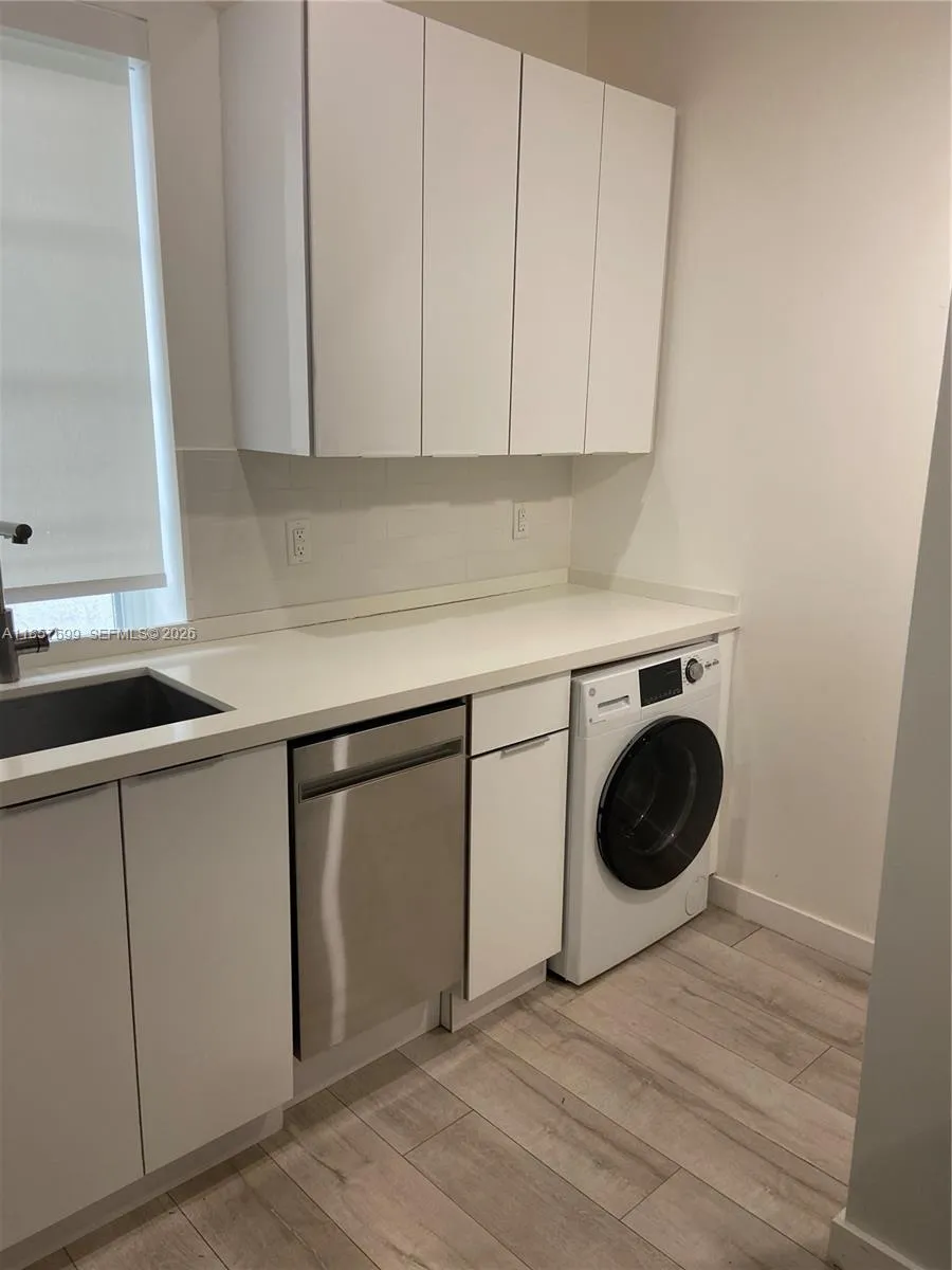 1 bedroom 1 bath for sale at 1610 Euclid Ave # A105, Miami Beach FL 33139