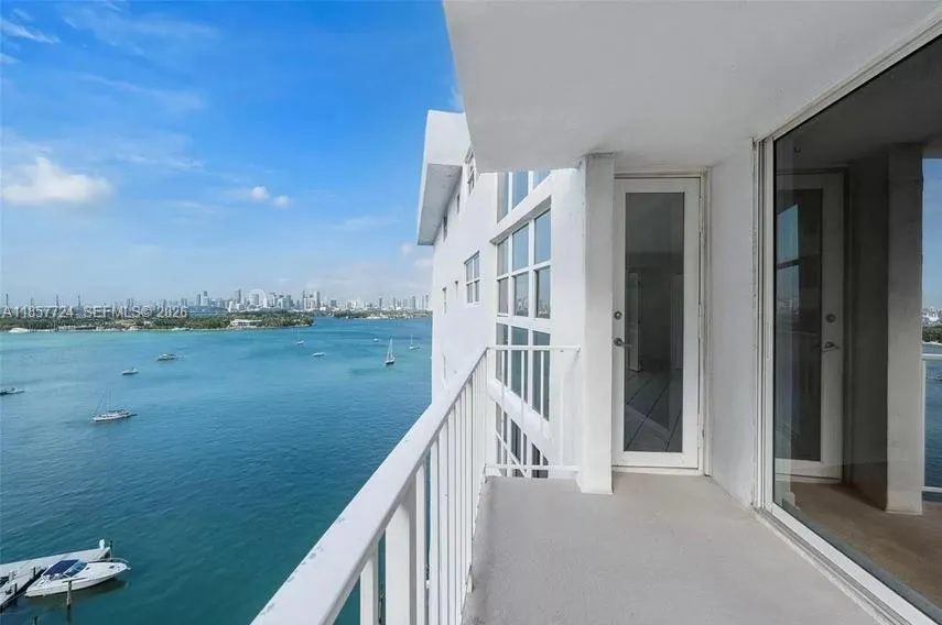2 bedroom 1 bath for sale at 1228 West Ave # 1415, Miami Beach FL 33139