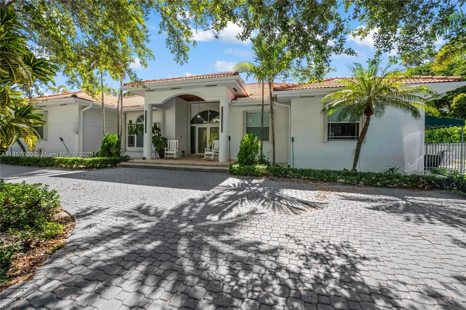 5 bedroom 4 bath for sale at 5750 SW 67th Ave, Miami FL 33143