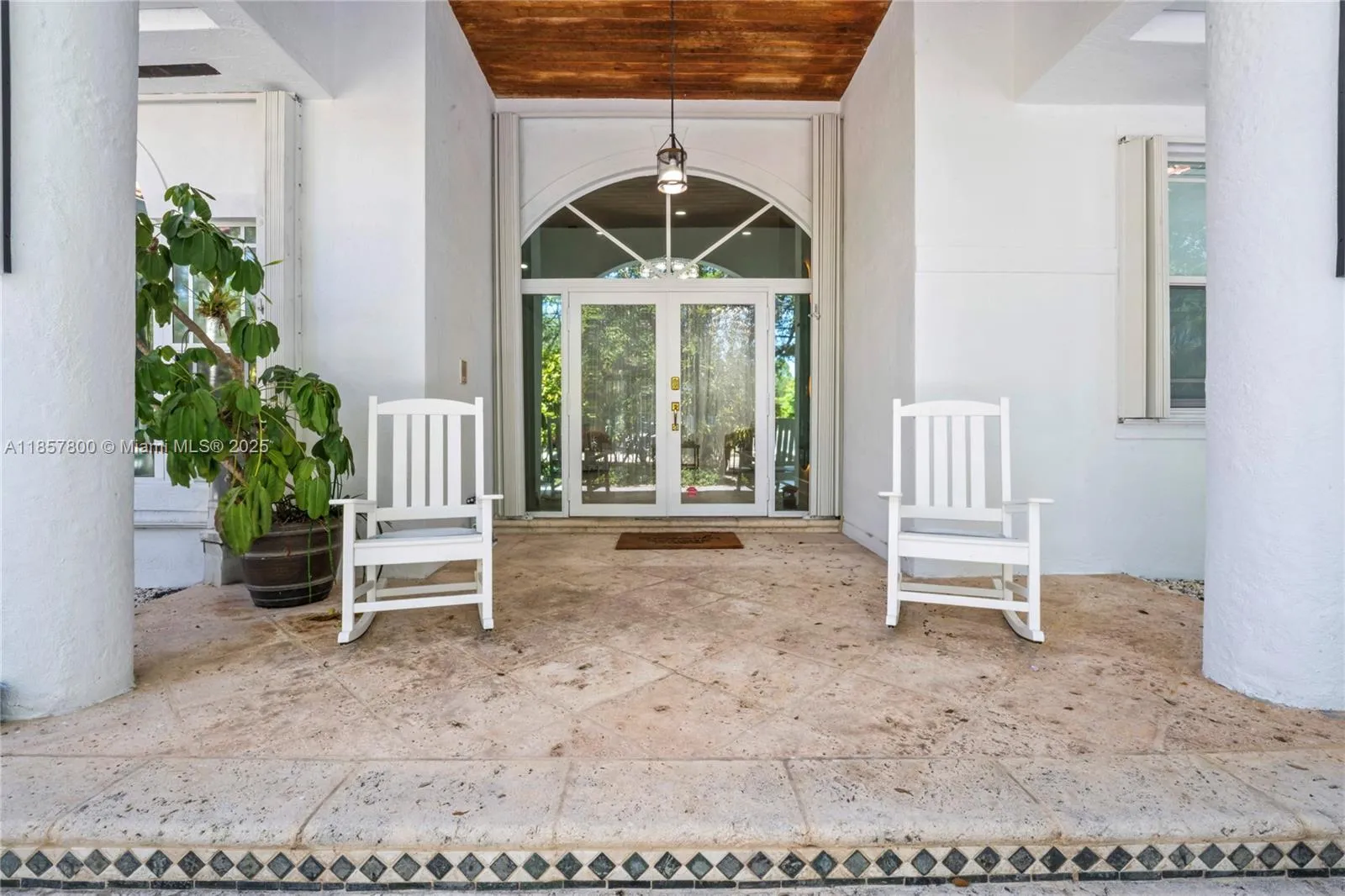 5750 SW 67th Ave, Miami FL 33143