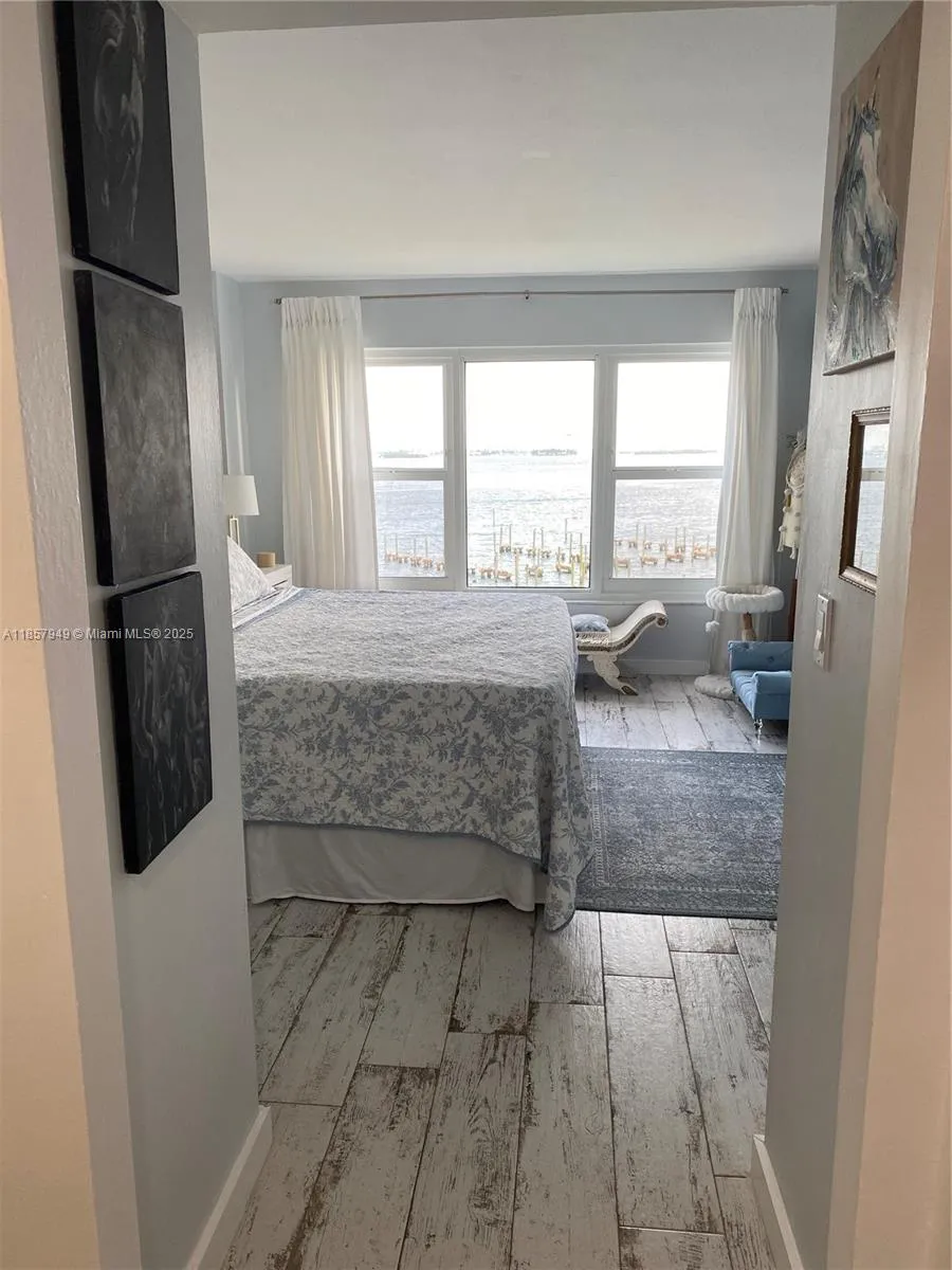 11111 Biscayne Blvd # 5D, Miami FL 33181