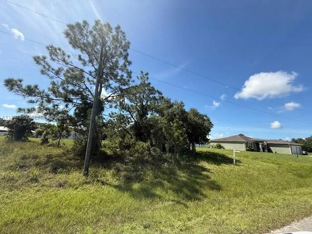 1361 Jabara Cir, La Belle FL 33935