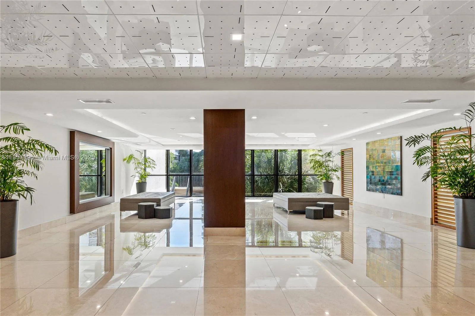 540 Brickell Key Dr # 818, Miami FL 33131