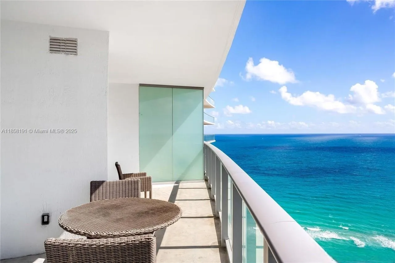 4111 S Ocean Dr, Hollywood FL 33019