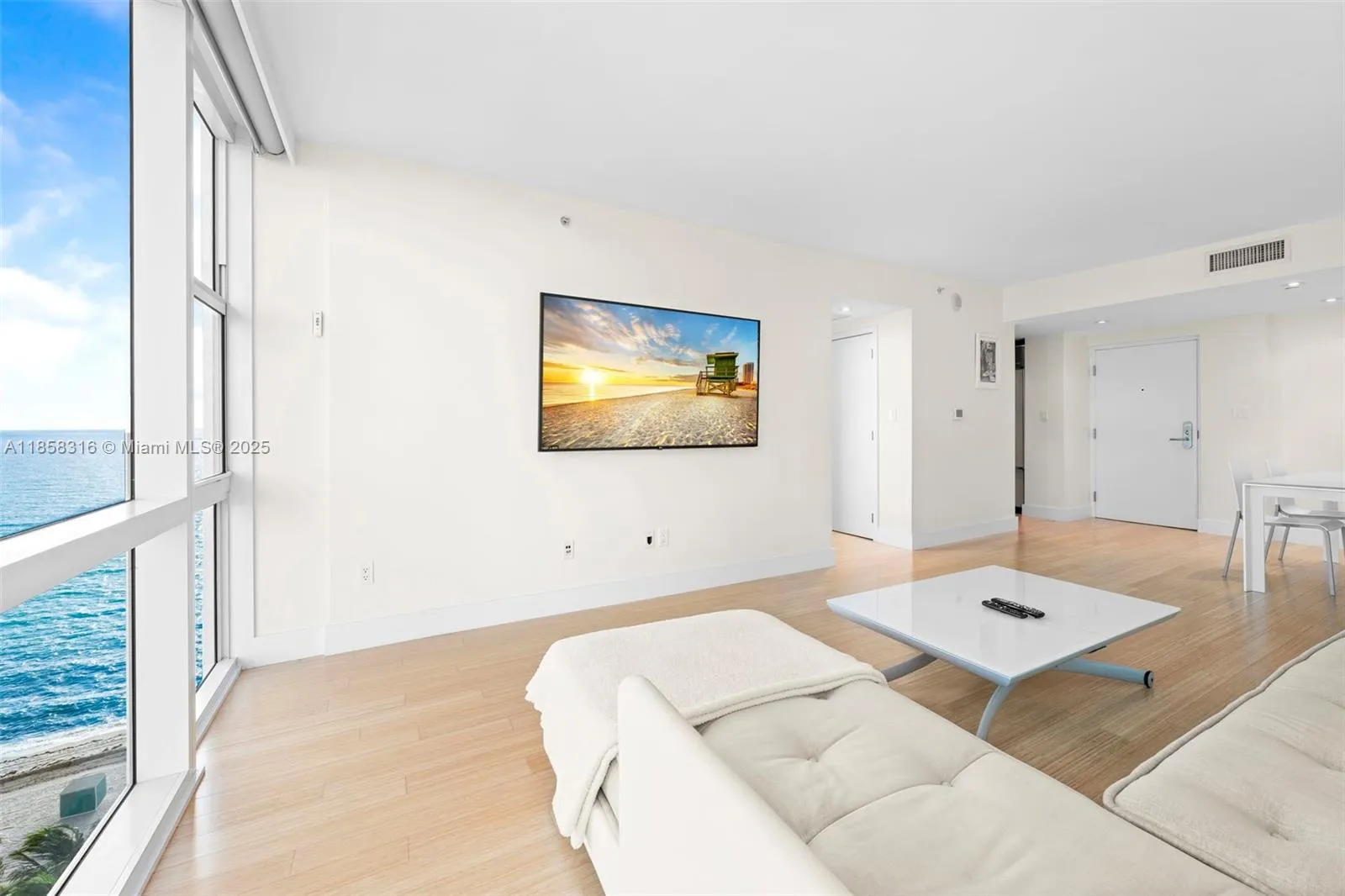 6801 Collins Ave, Miami Beach FL 33141