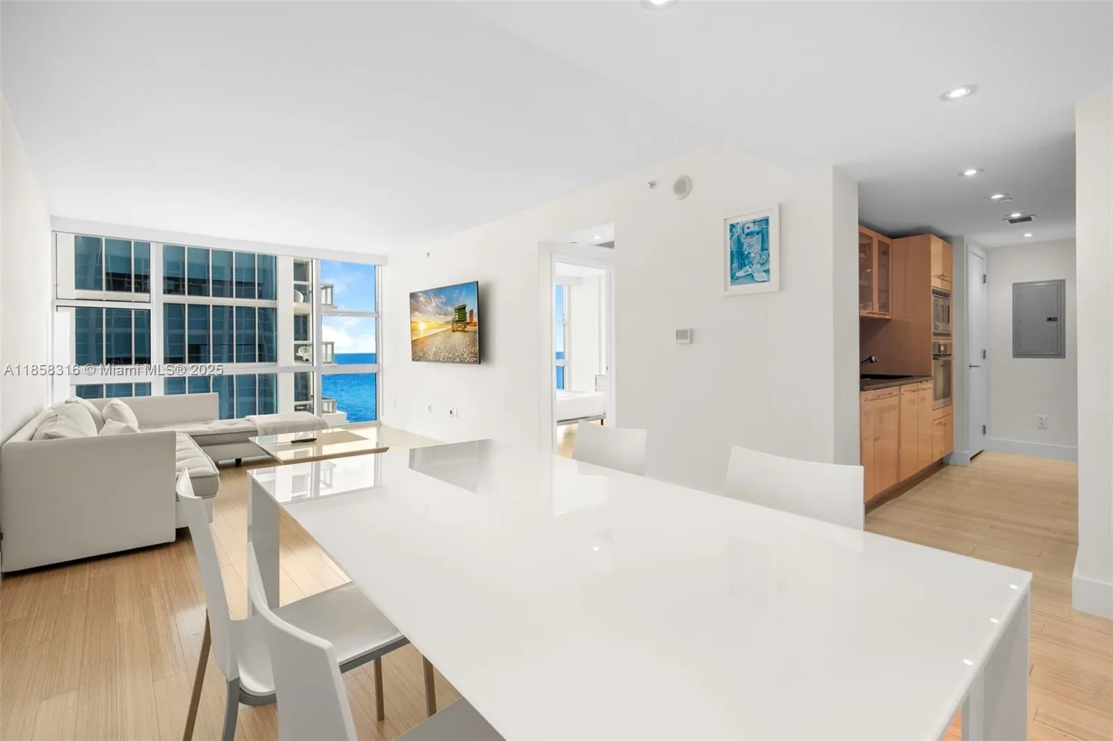 6801 Collins Ave, Miami Beach FL 33141