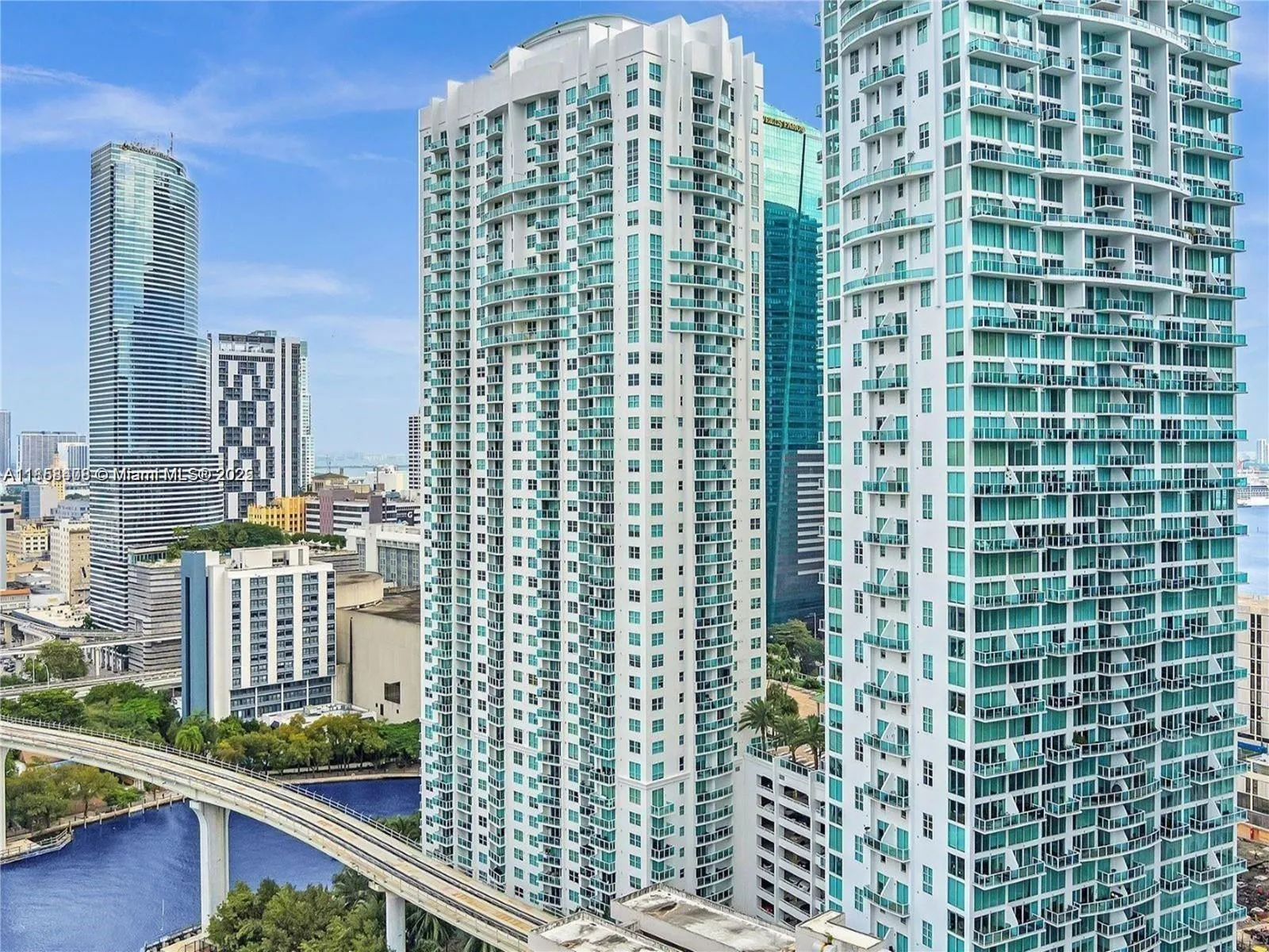 1 bedroom 1 bath for sale at 31 SE 5th St # 2603, Miami FL 33131