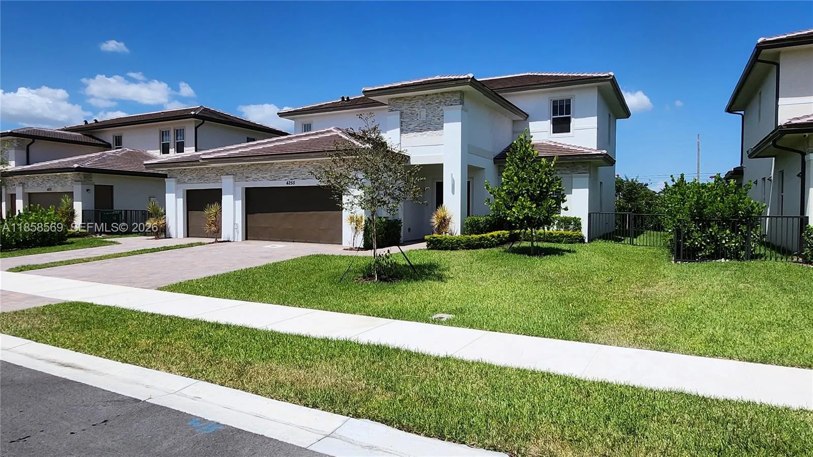 4255 SW 123rd Ter, Davie FL 33330