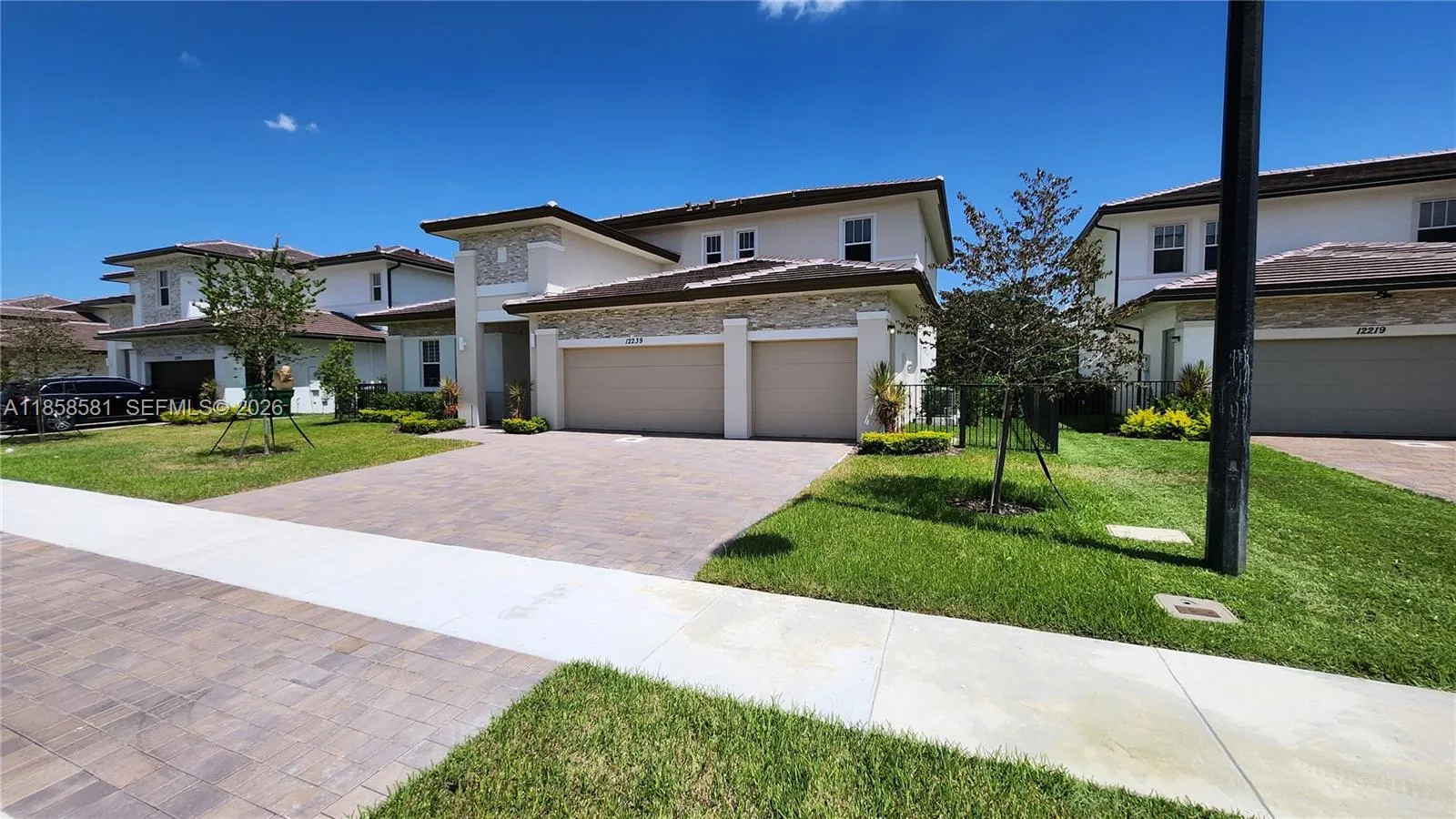 12239 SW 43rd St, Davie FL 33330