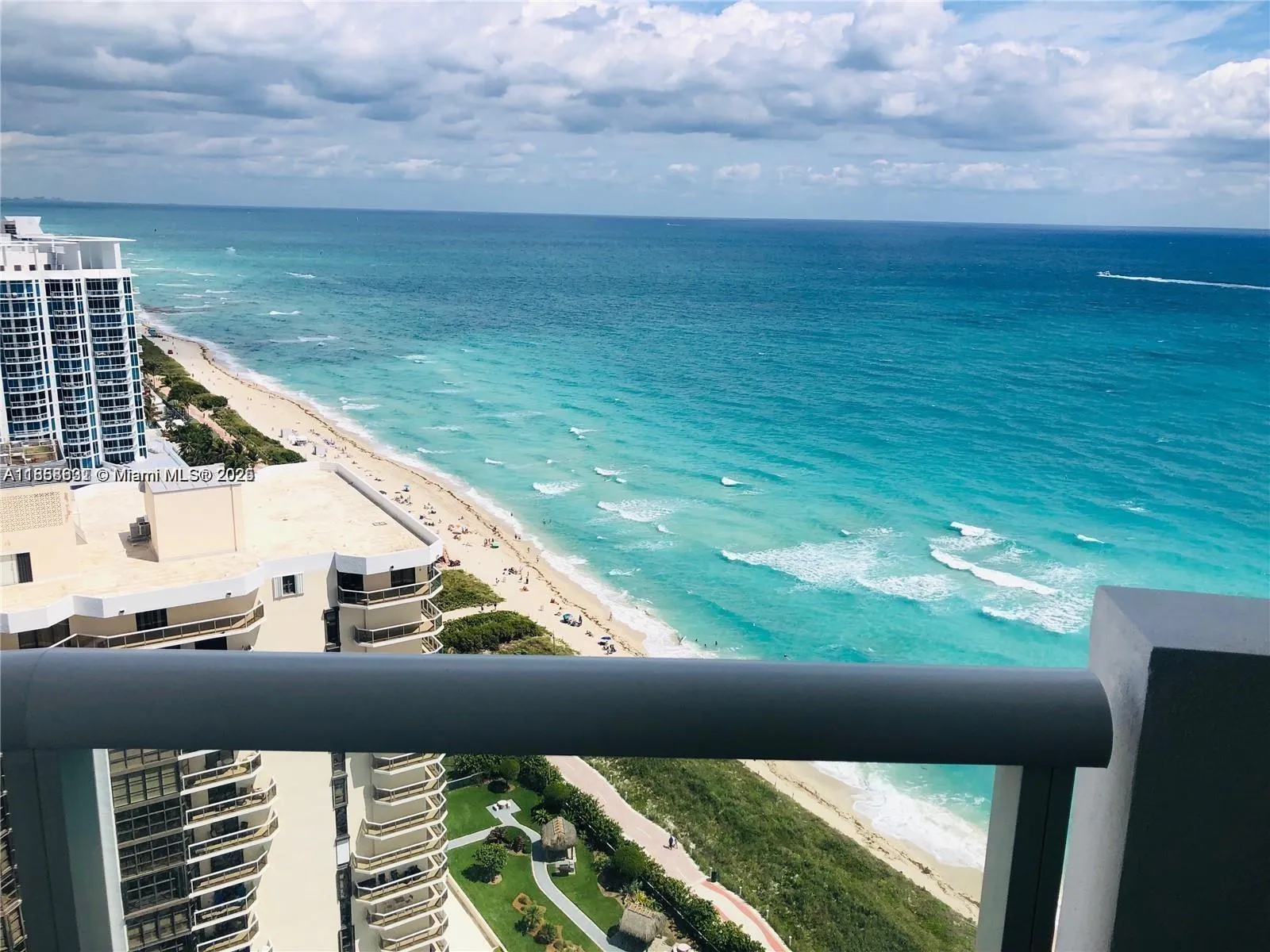 1 bedroom 1 bath for rent at 6365 Collins Ave # 2710, Miami Beach FL 33141