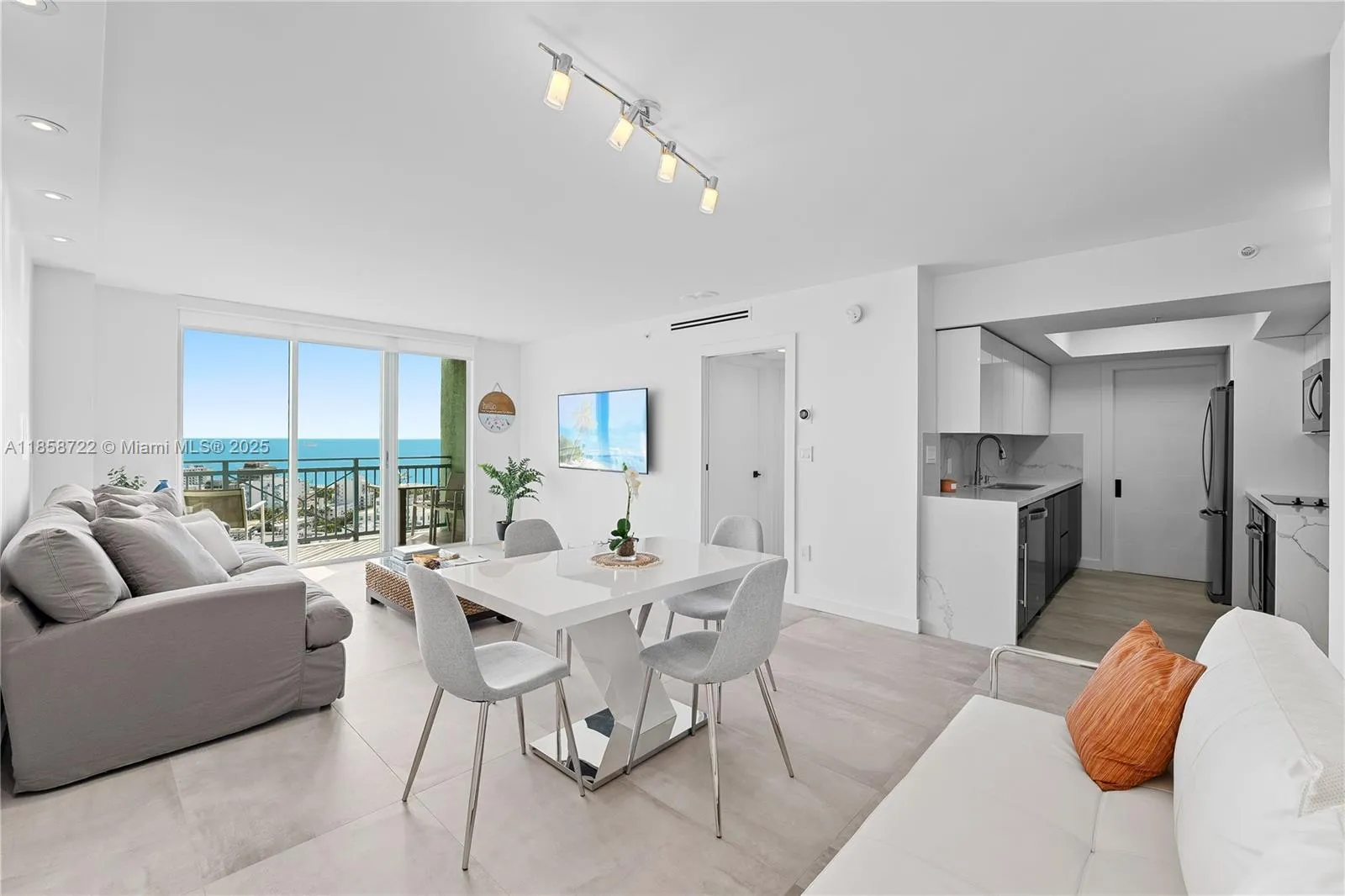 90 Alton Rd # 2505, Miami Beach FL 33139