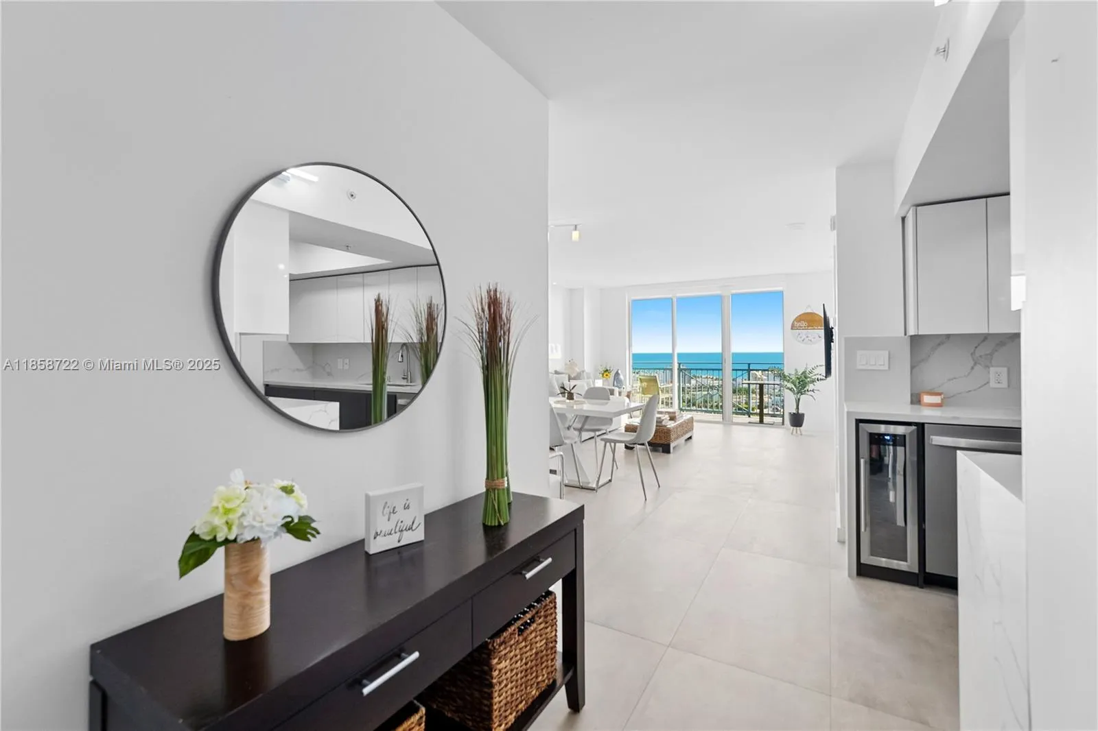 90 Alton Rd # 2505, Miami Beach FL 33139