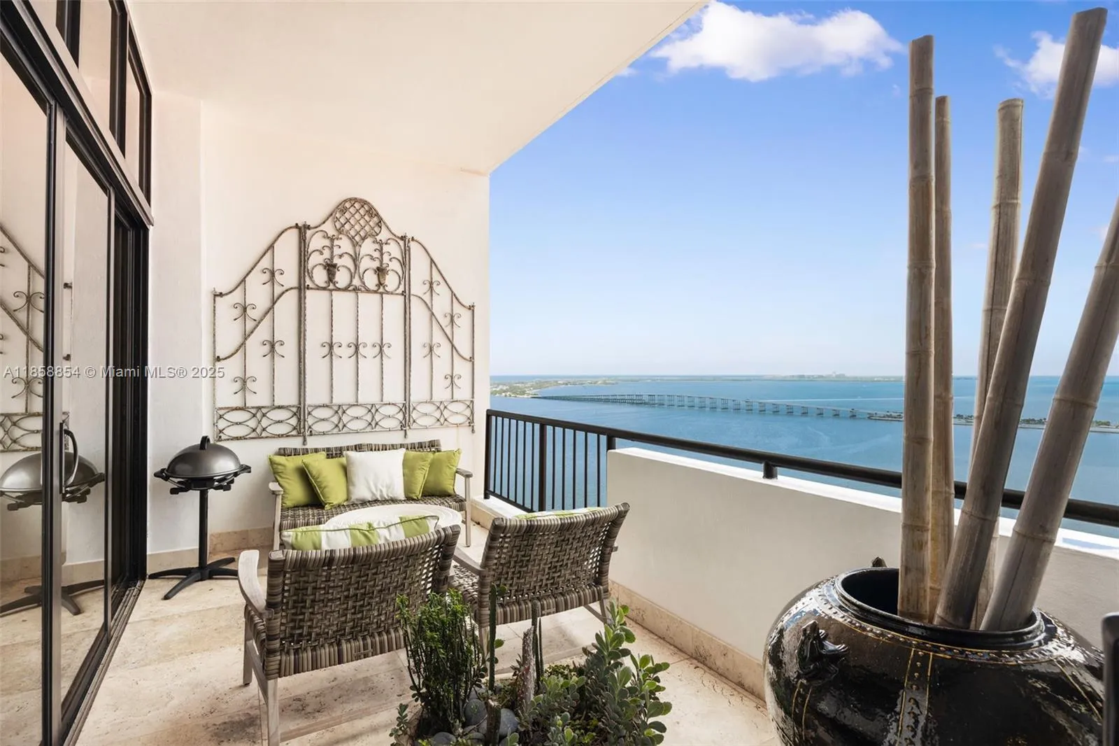 4 bedroom 5 bath for sale at 1581 Brickell Ave, Miami FL 33129