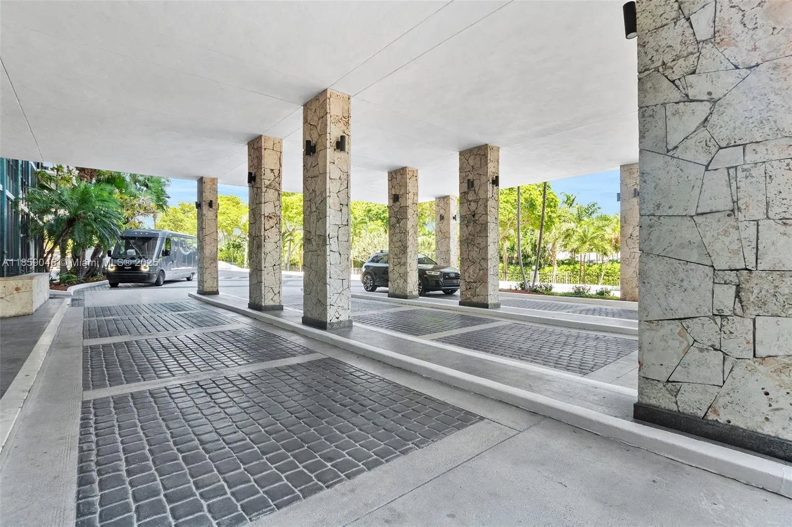 780 NE 69th St # 905, Miami FL 33138