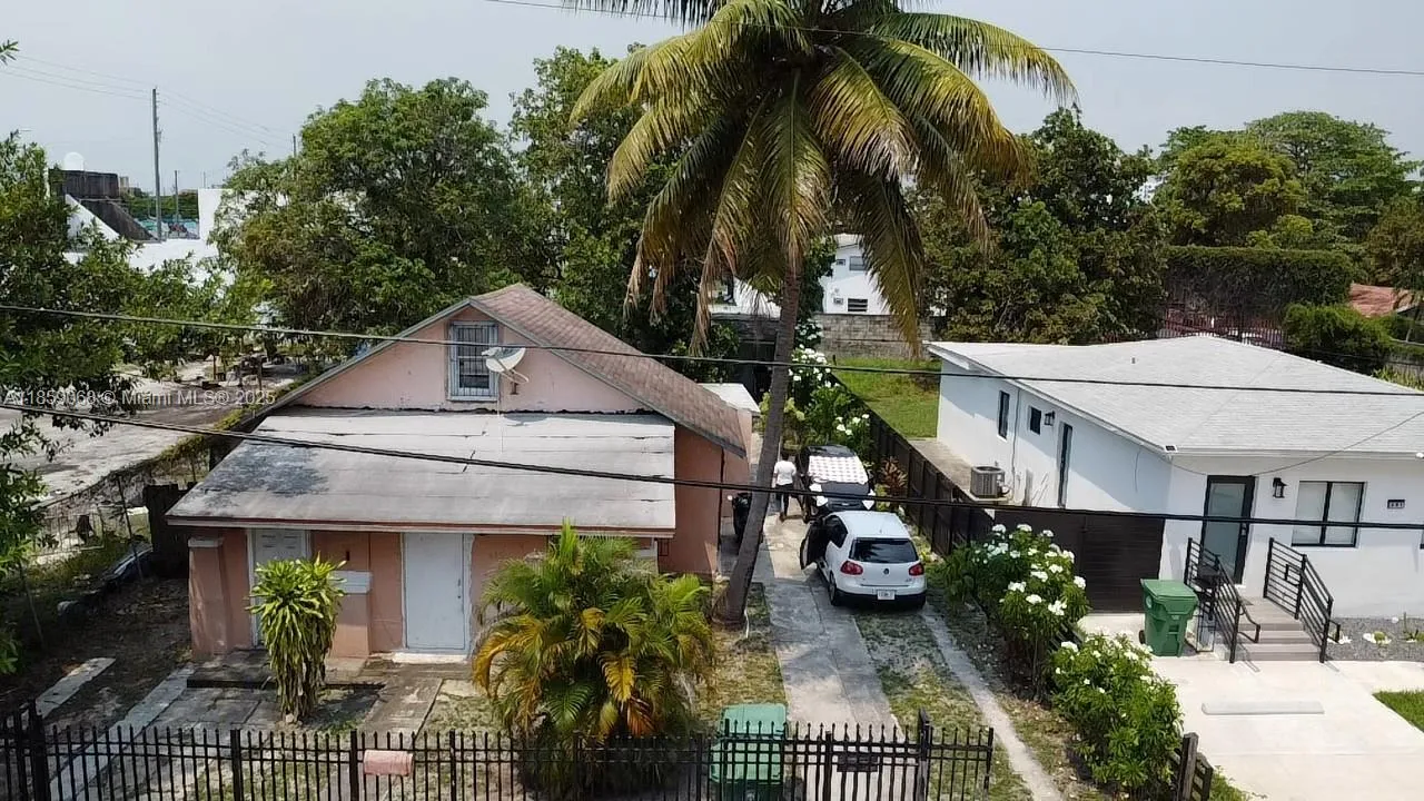 683 NW 30th St, Miami FL 33127