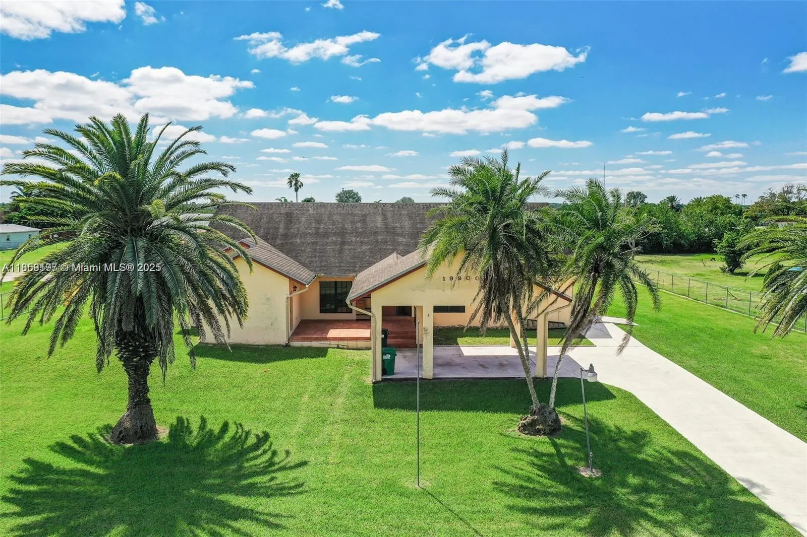 19900 SW 326th St, Homestead FL 33030