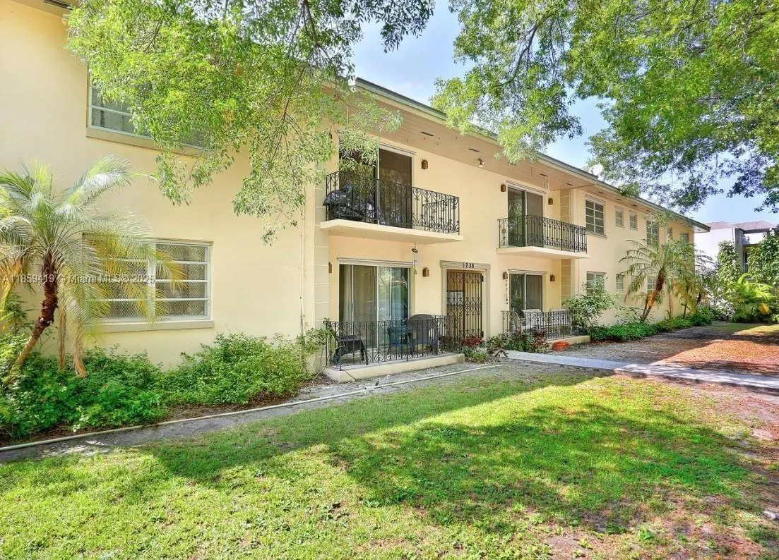 1239 Mariposa Ave # 6, Coral Gables FL 33146