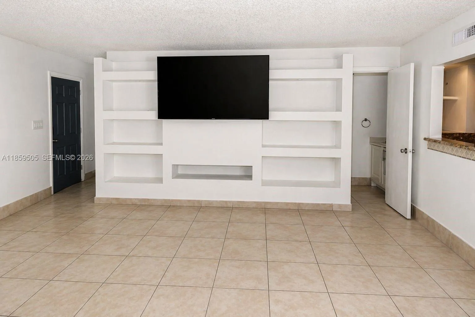 7501 Kimberly Blvd # 104, North Lauderdale FL 33068