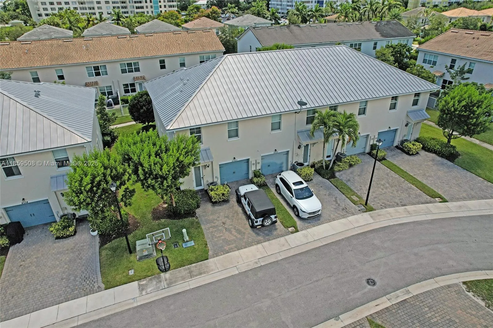 4046 Long Leaf Ln, Hollywood FL 33021