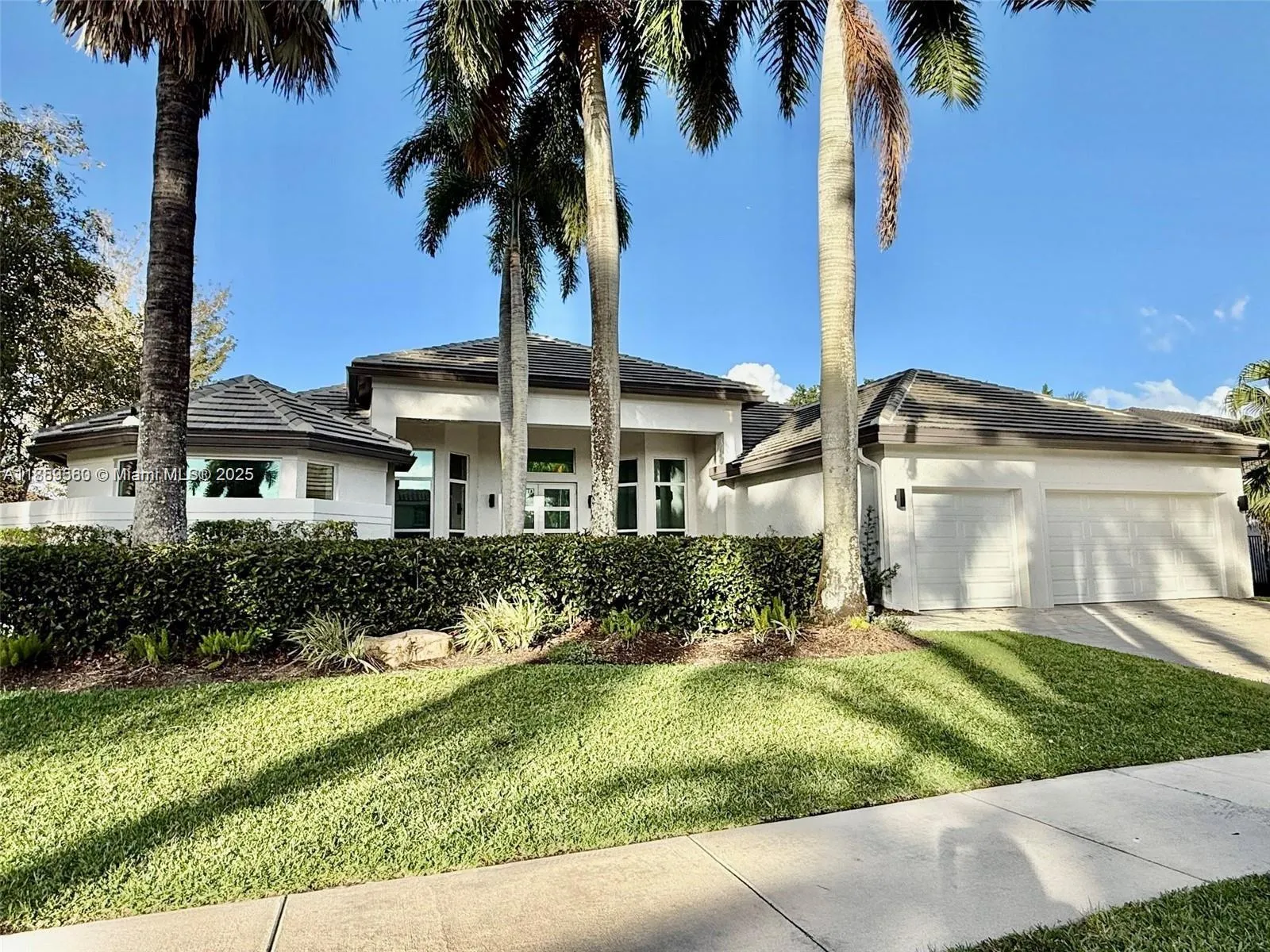 5 bedroom 3 bath for sale at 2523 Montclaire Cir, Weston FL 33327