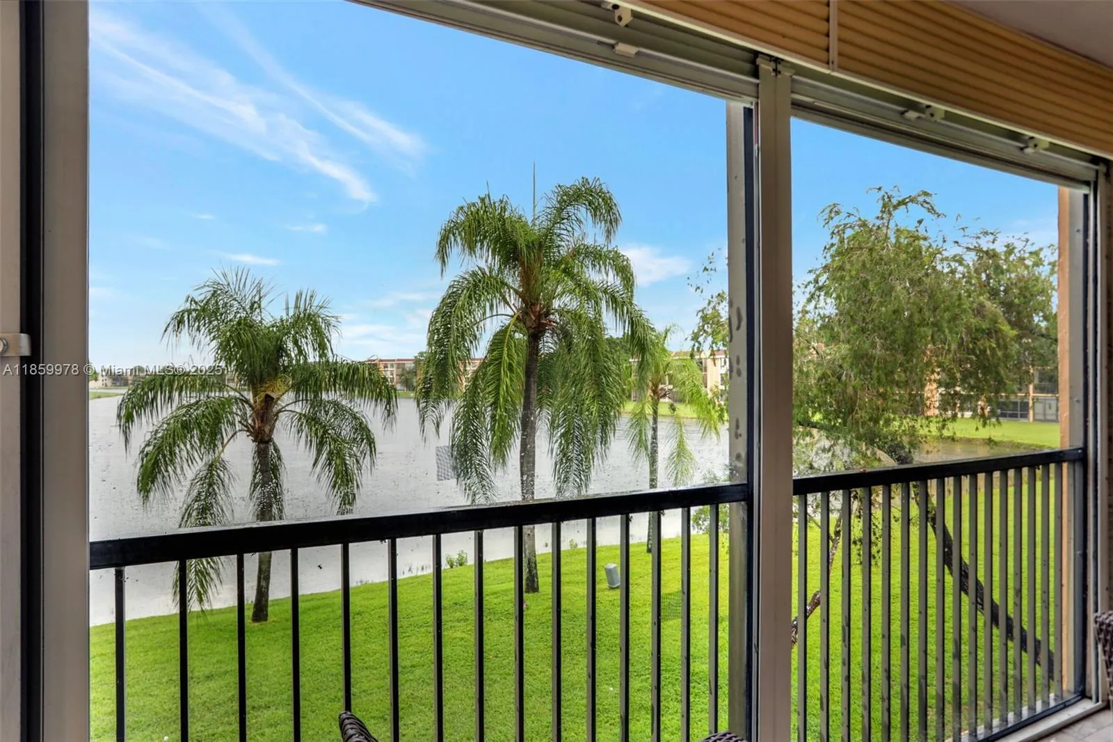 6219 Coral Lake Dr # 207, Margate FL 33063