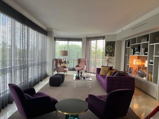 10 Edgewater Dr # 4H, Coral Gables FL 33133