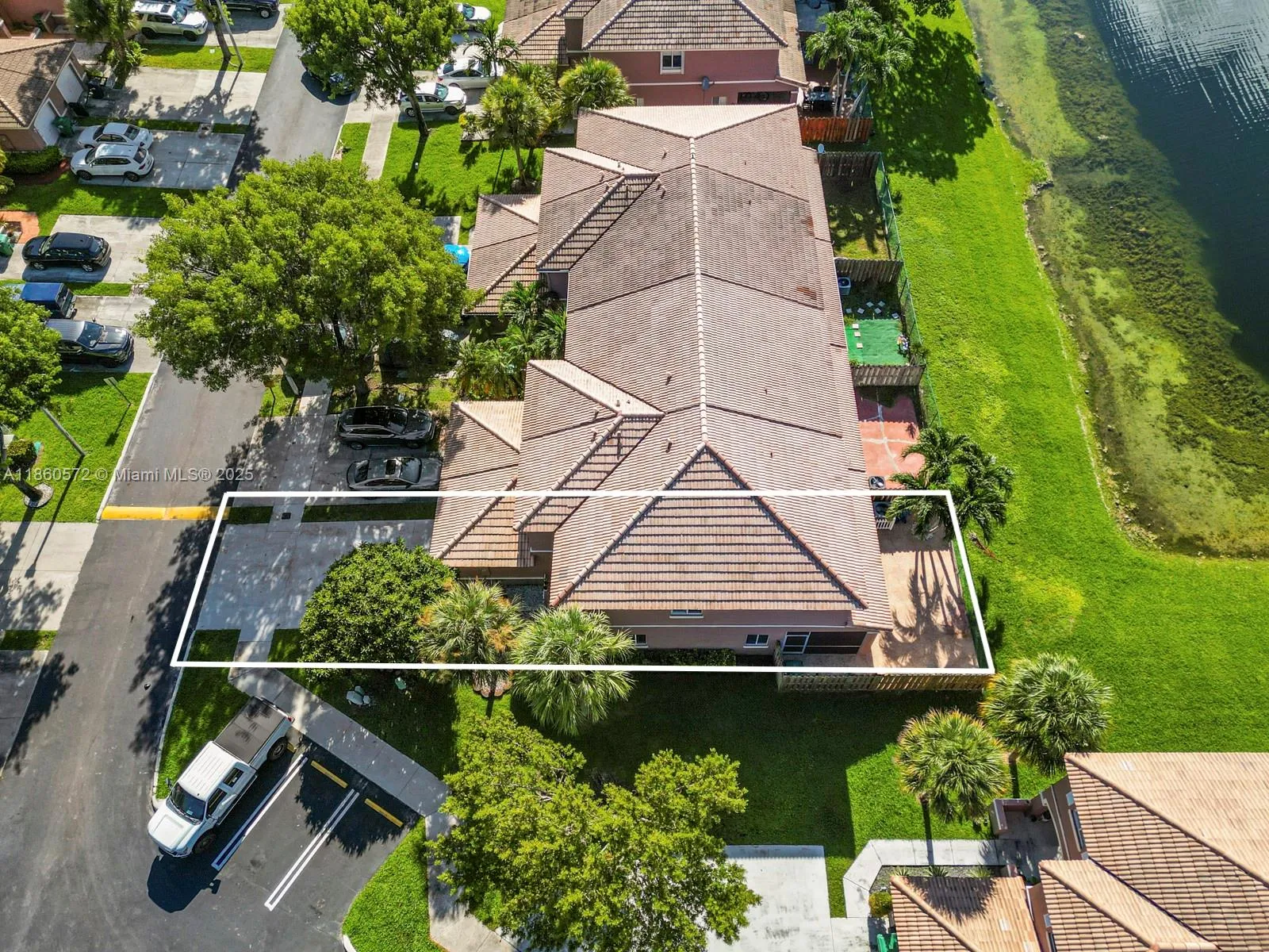 16544 SW 68th Ter, Miami FL 33193