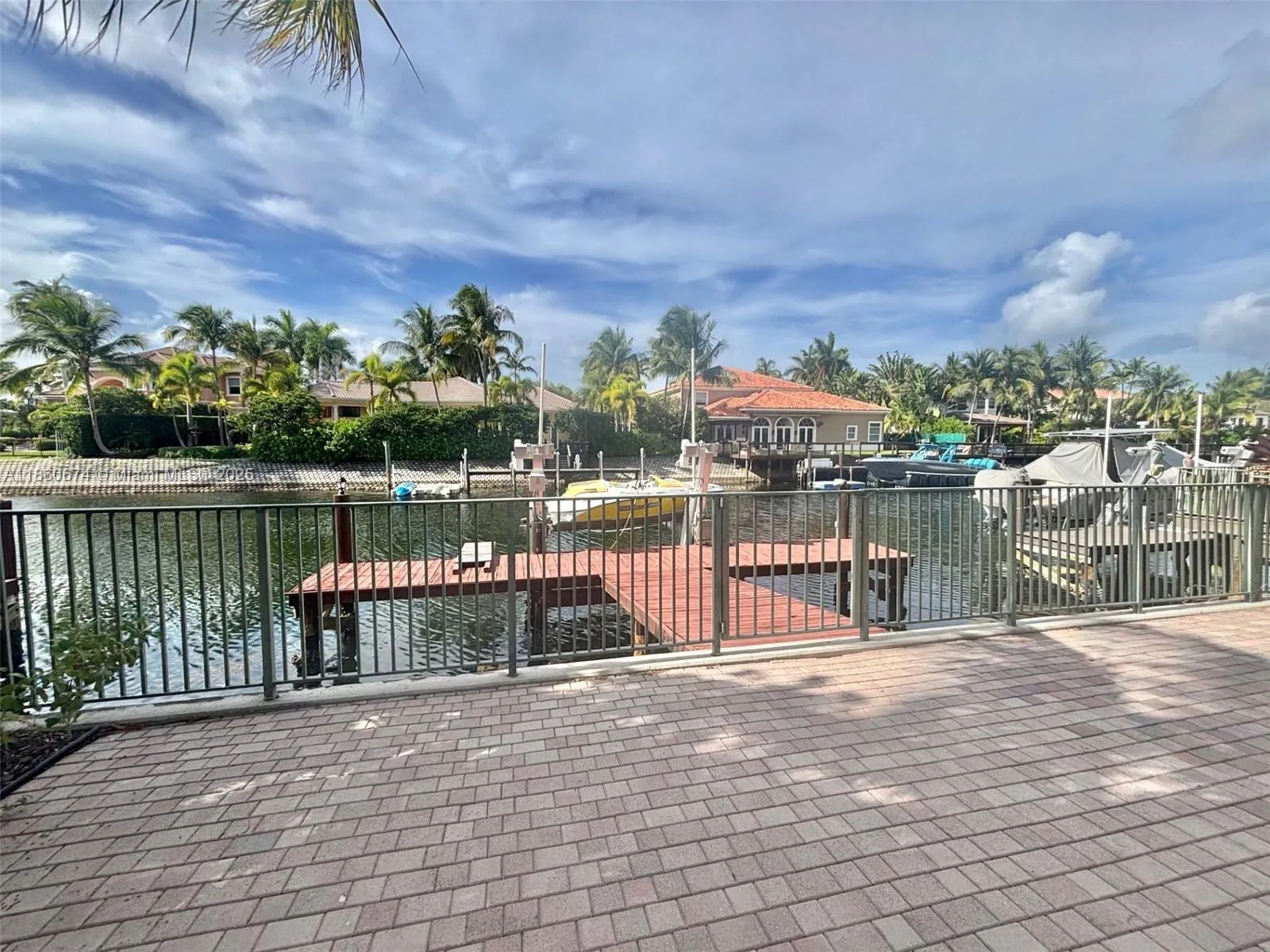 5 bedroom 4 bath for sale at 1141 Waterside Ln, Hollywood FL 33019