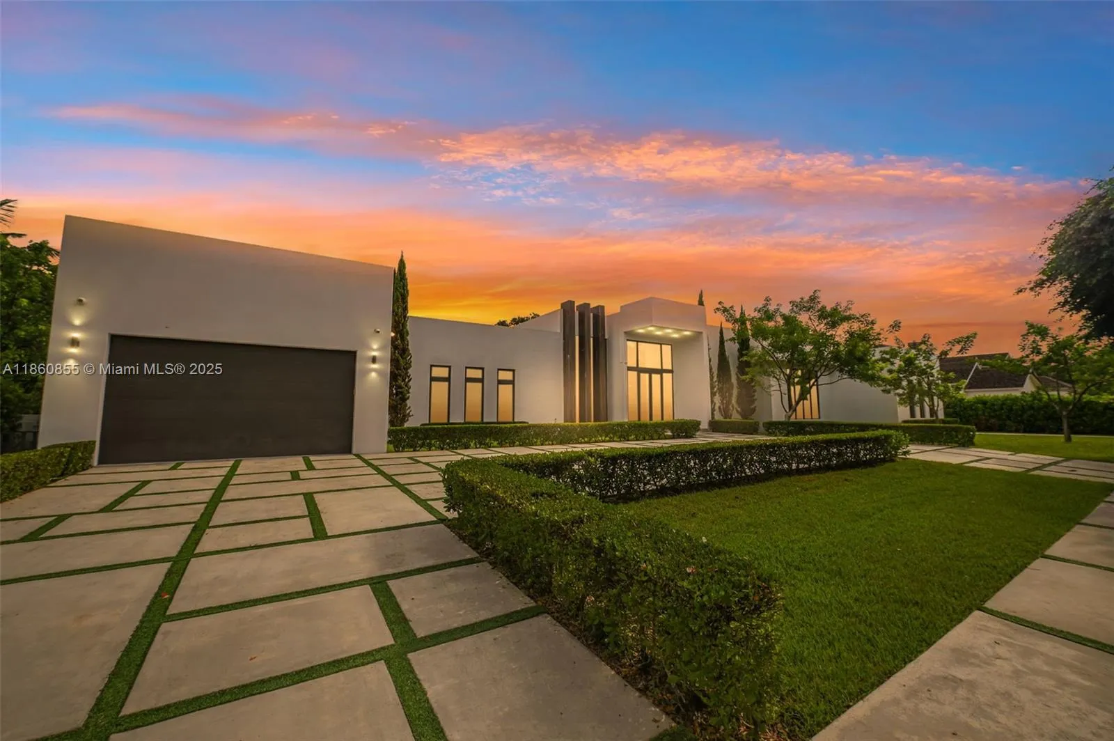 6 bedroom 6 bath for sale at 6175 SW 128th St, Pinecrest FL 33156