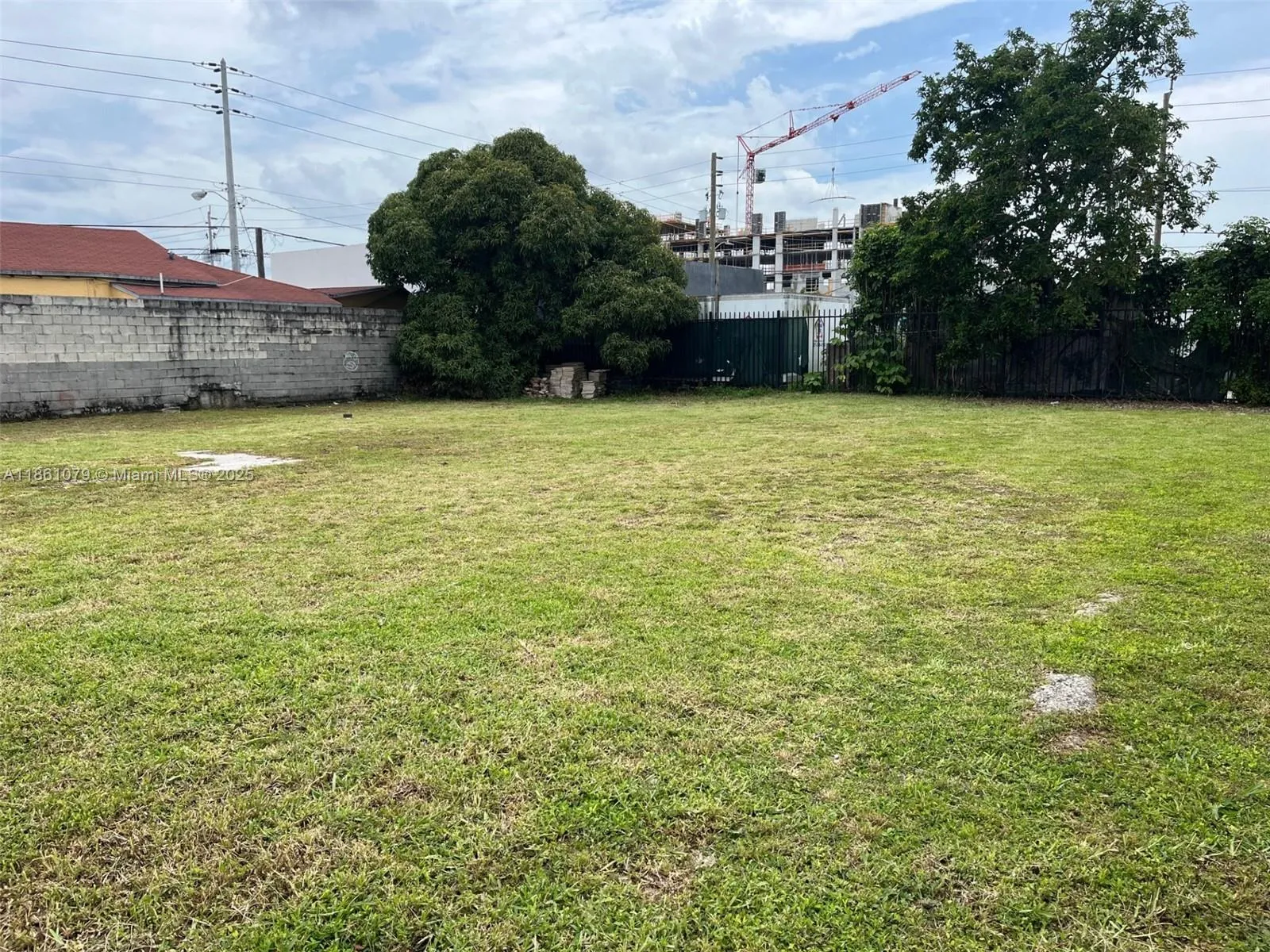 2410 NW 7th Ct, Miami FL 33127