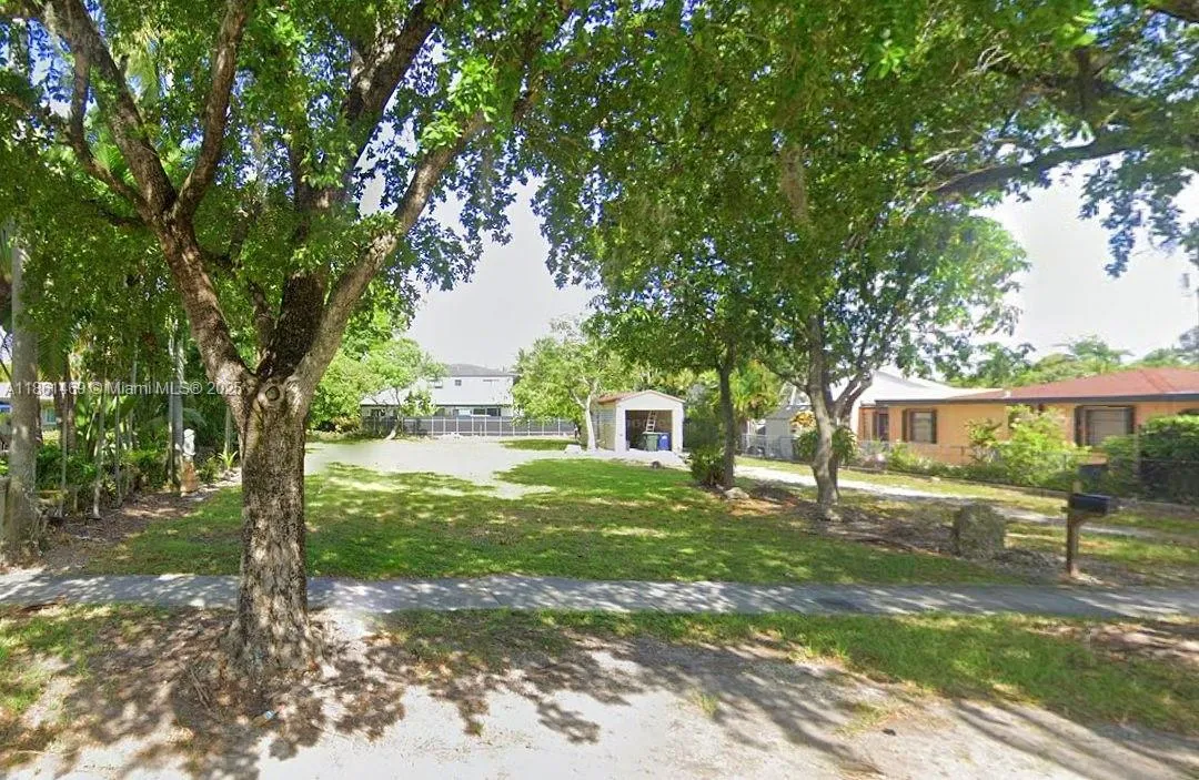 6500 SW 14th St, West Miami FL 33144