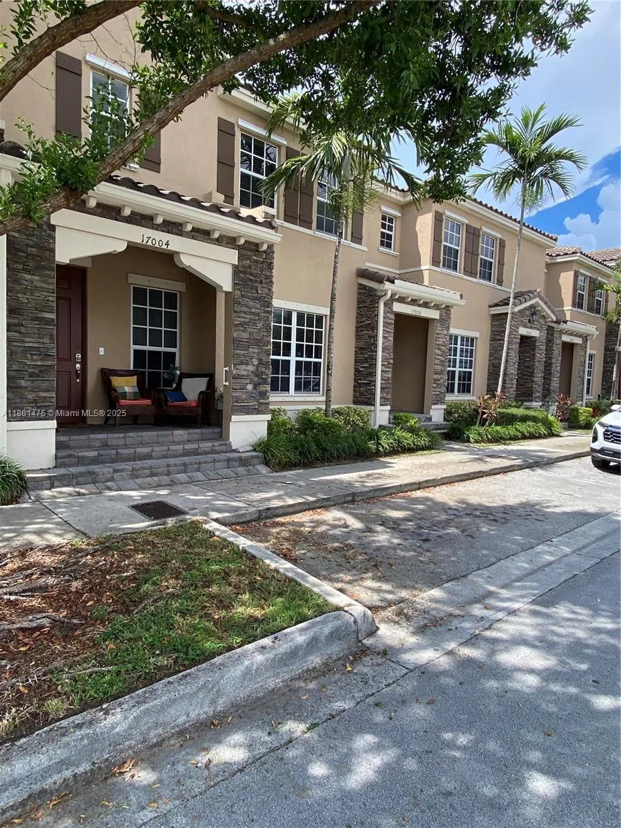 17004 SW 95th Ter, Miami FL 33196
