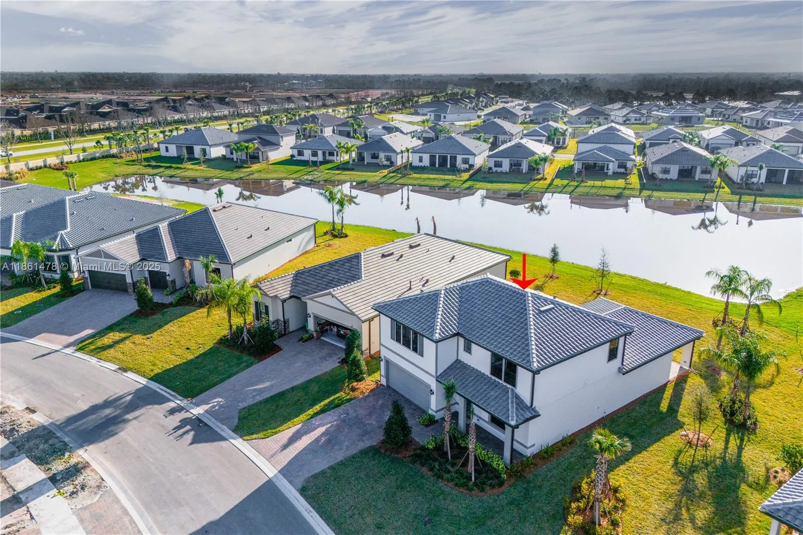 427 SE Vallarta Dr, Port St. Lucie FL 34984