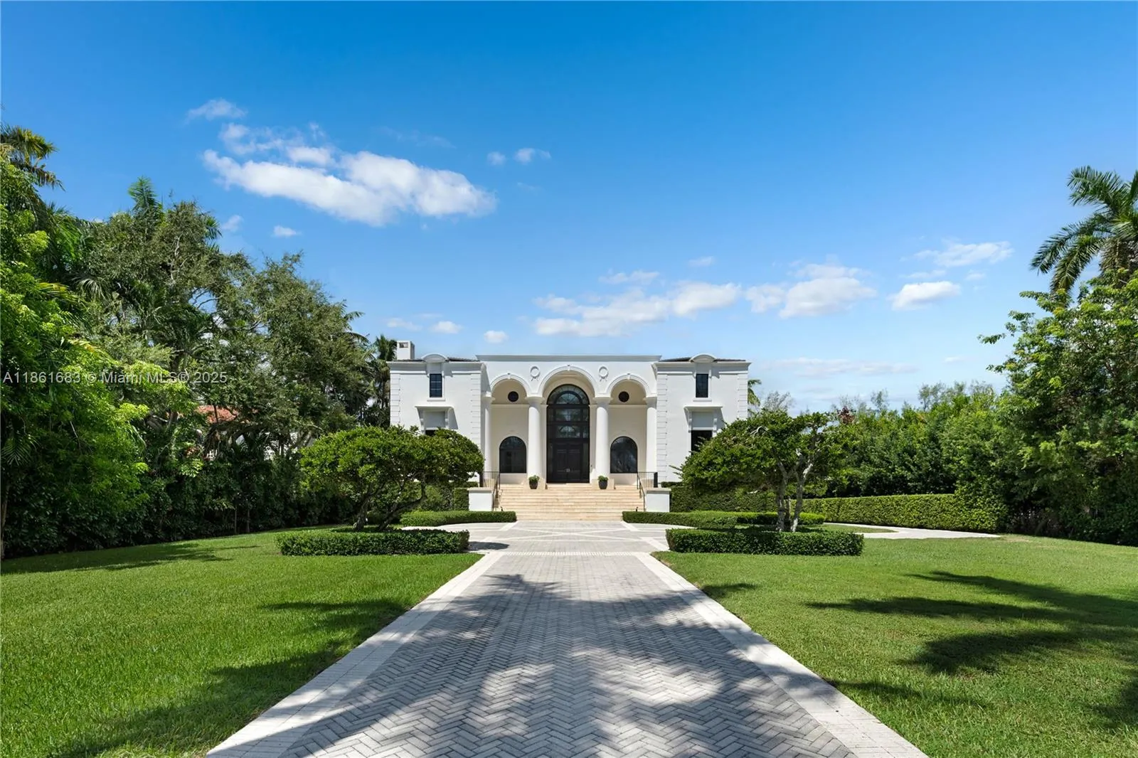 26 Tahiti Beach Island Rd, Coral Gables FL 33143