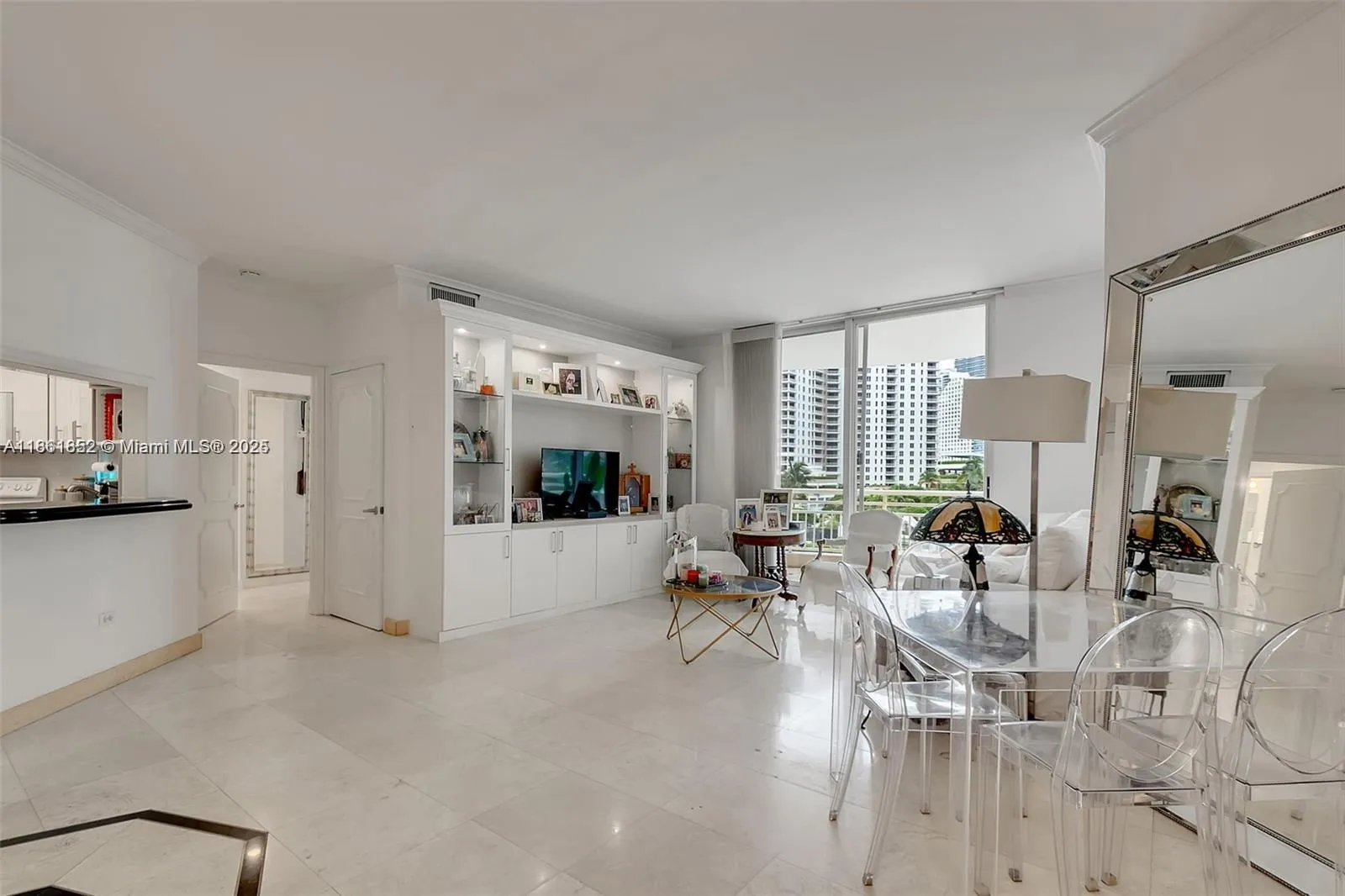 2 bedroom 2 bath for sale at 888 Brickell Key Dr # 500, Miami FL 33131