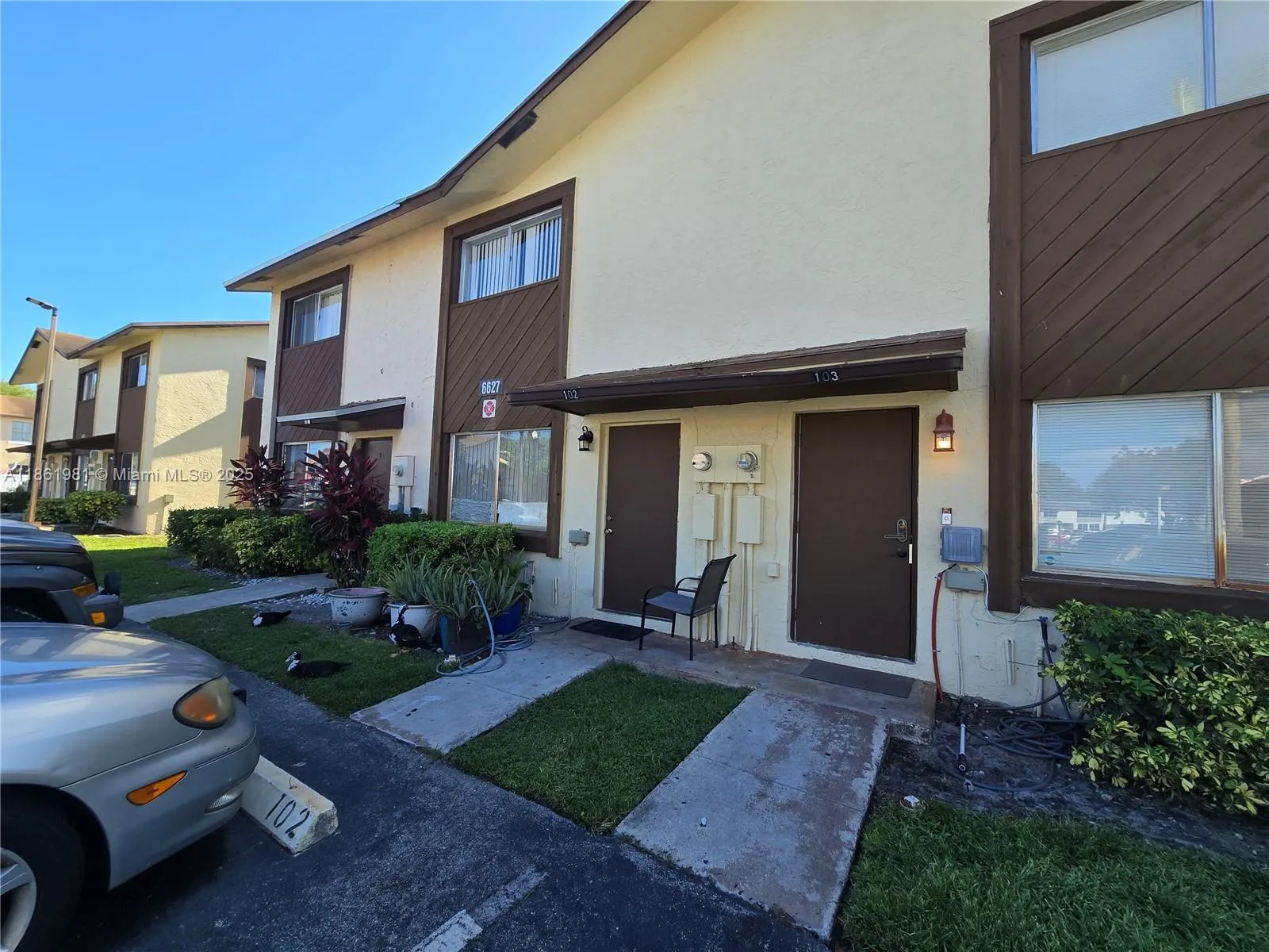2 bedroom 1 bath for sale at 6627 Winfield Blvd # C, Margate FL 33063