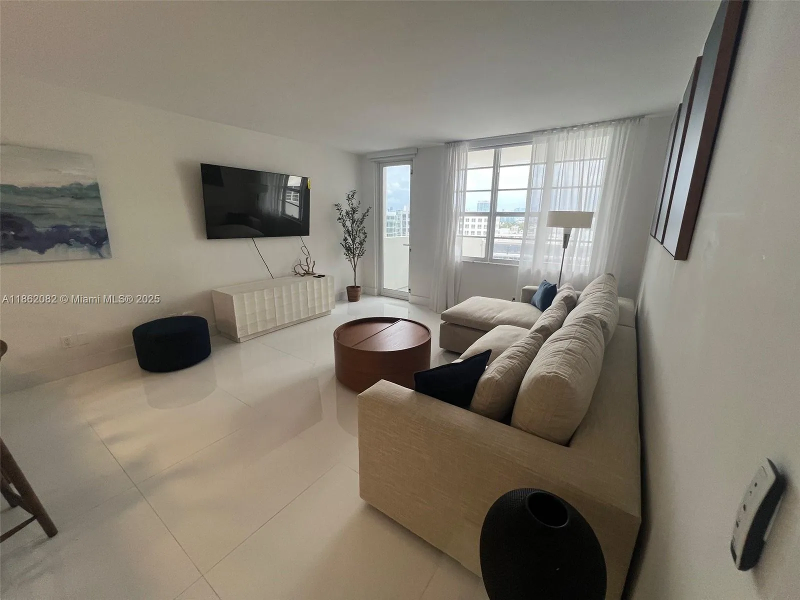 100 Lincoln Rd # 1022, Miami Beach FL 33139