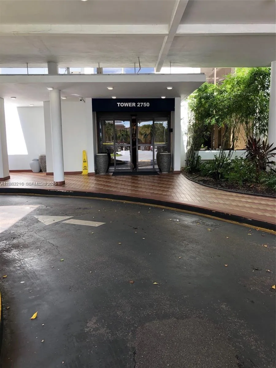 2750 NE 183rd St # 2707, Aventura FL 33160