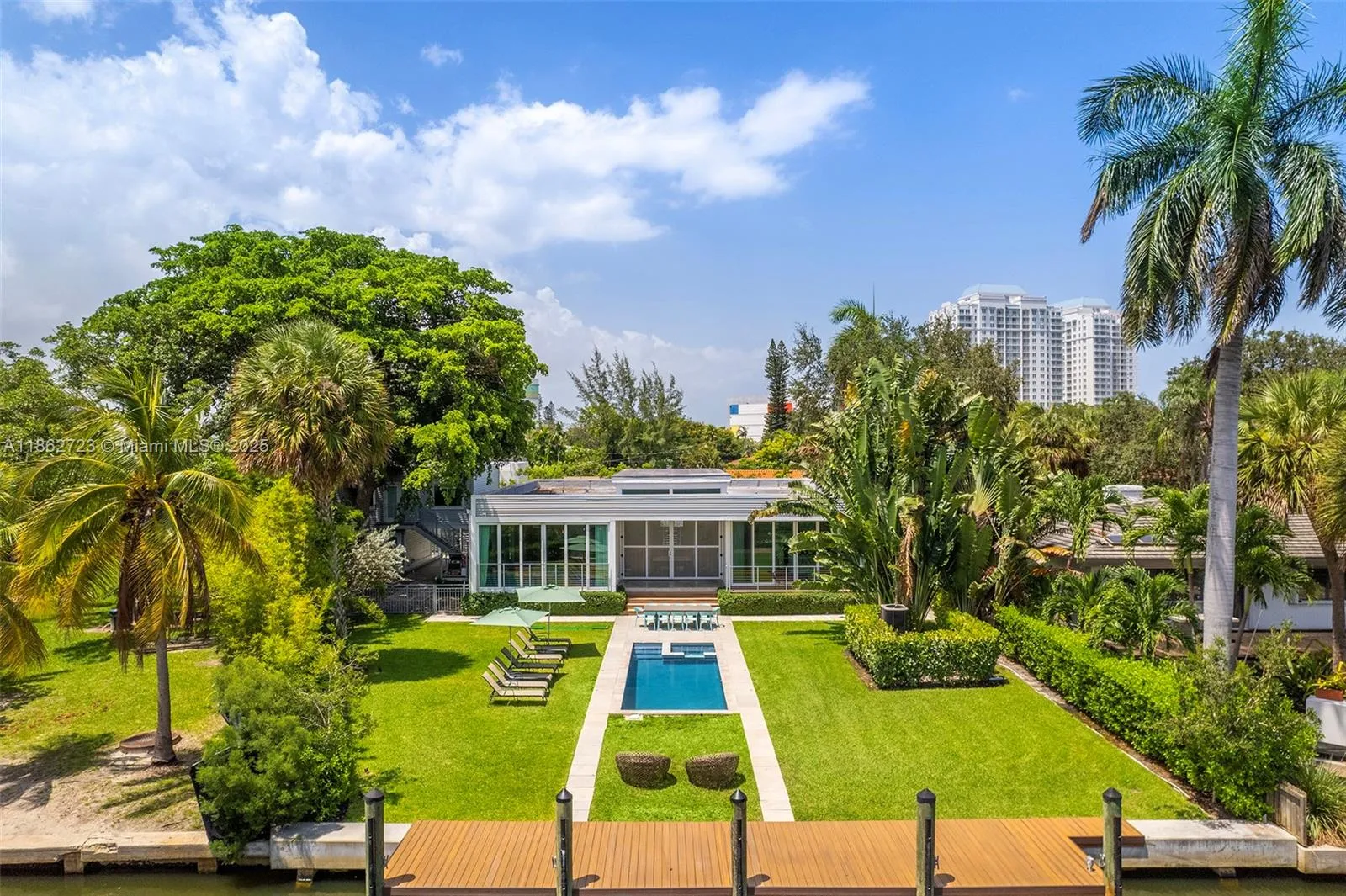 1000 NE Little River Dr, Miami FL 33138