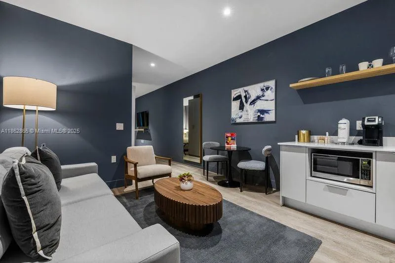 239 SW 9 Street # 602, Miami FL 33130