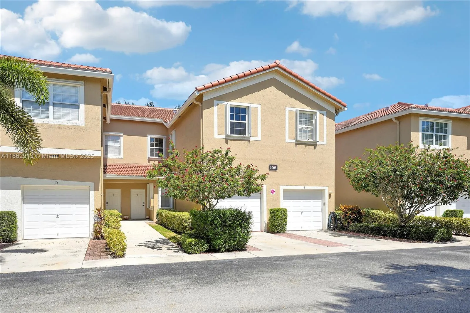 3 bedroom 2 bath for sale at 108 Lighthouse Cir, Tequesta FL 33469