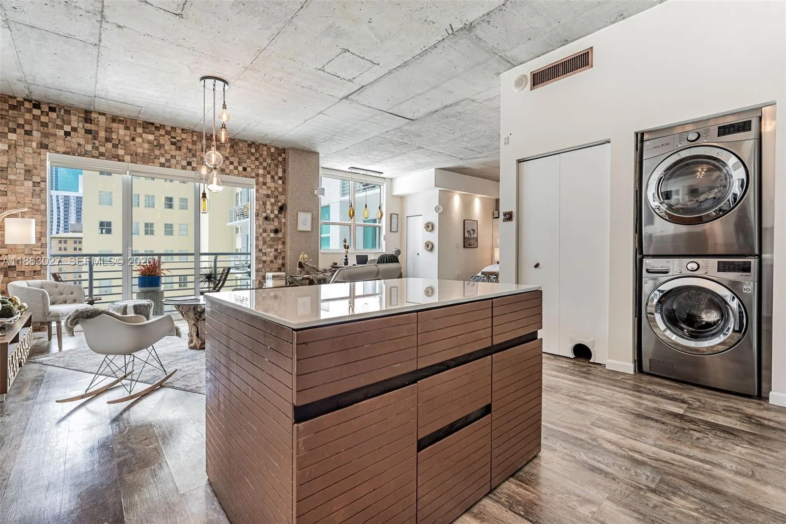 1 bedroom 1 bath for sale at 133 NE 2nd Ave # 1208, Miami FL 33132
