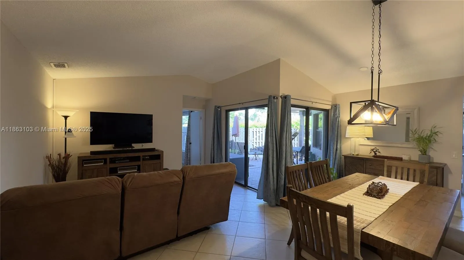 15205 SW 45th Ter # 45E, Miami FL 33185