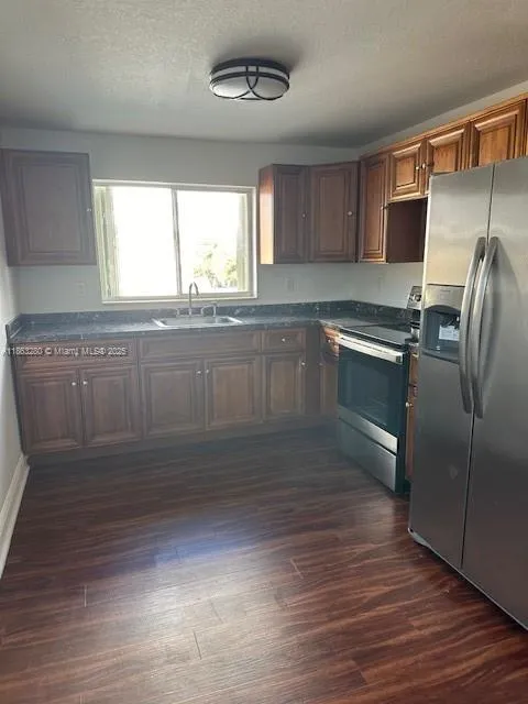 220 NW 7th Ave # 4, Miami FL 33128