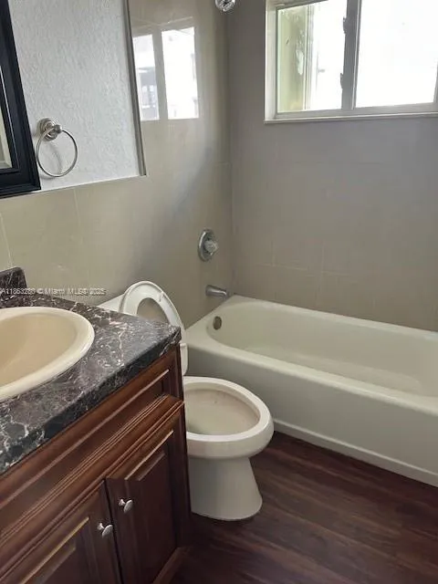 220 NW 7th Ave # 4, Miami FL 33128