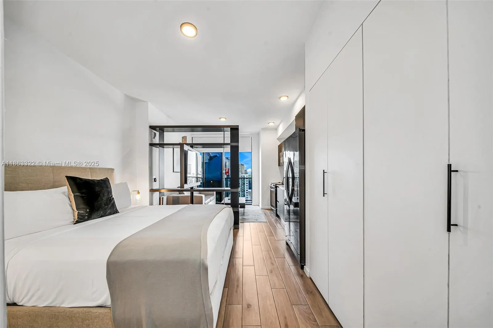 398 NE 5 # 4416, Miami FL 33132