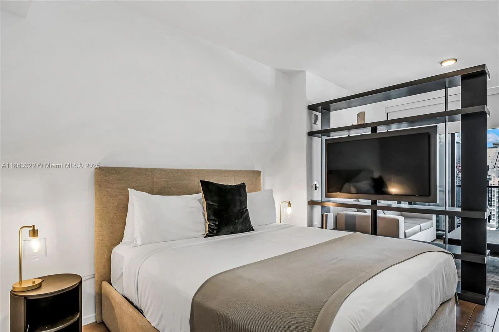 398 NE 5 # 4416, Miami FL 33132