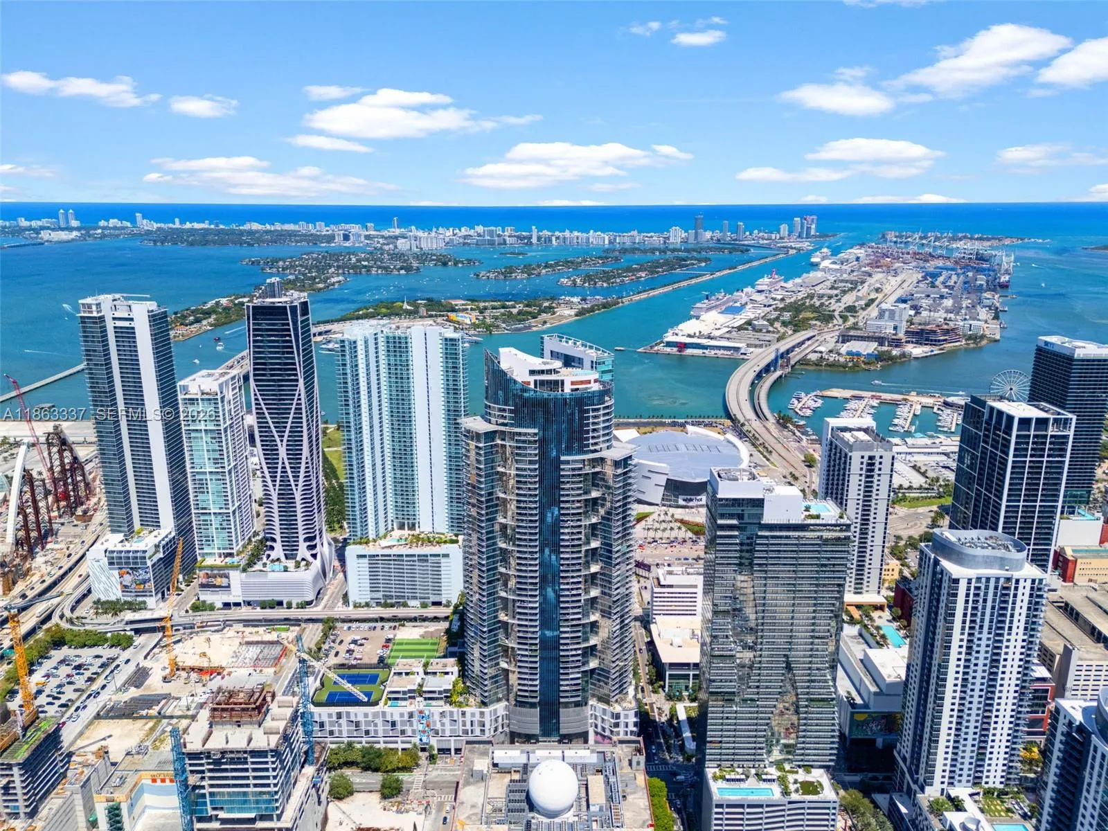 851 NE 1st Ave # 1506, Miami FL 33132